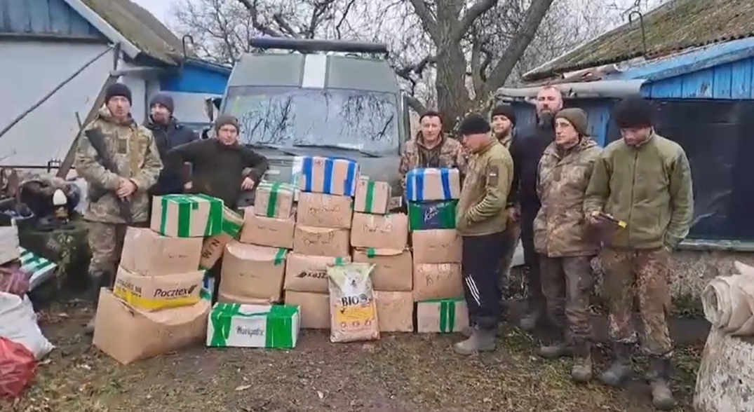 Rozdaliśmy pomoc humanitarną dla wojskowych we wsi Tamarino, obwód mikołajowski