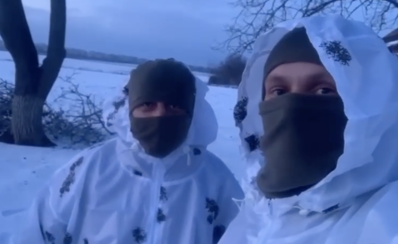 Mēs uzšuvām 20 maskēšanās tērpus Ukrainas karavīriem 🙏